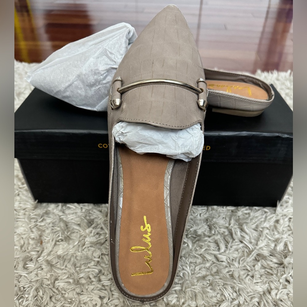 Lulus Chelsie Flats Mules Size 8.5
